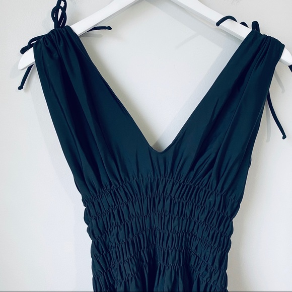 Cyn & Luca Sleeveless Deep V-Neck Dress - Picture 6 of 10